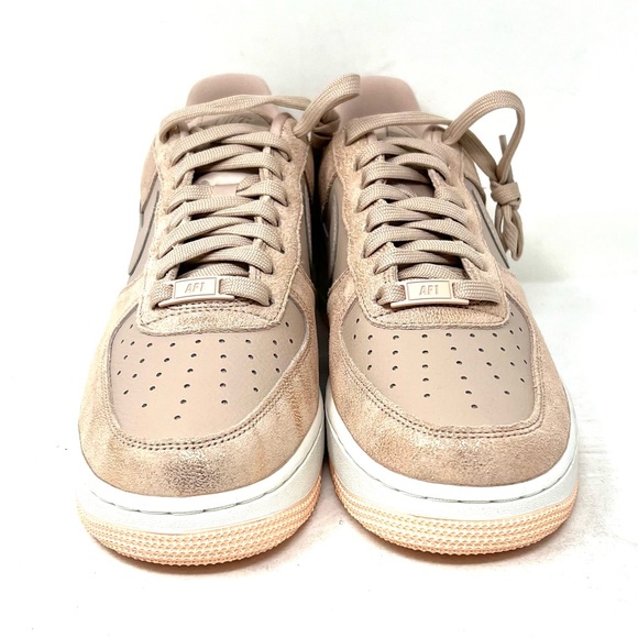 Nike Air Force 1 Low
Metallic Red Bronze (W) - Picture 3 of 6